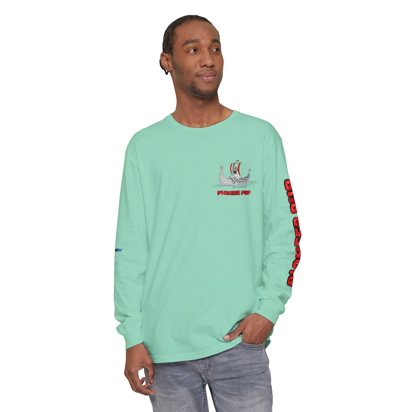Pioneer Pup | Pug Long Sleeve Tee