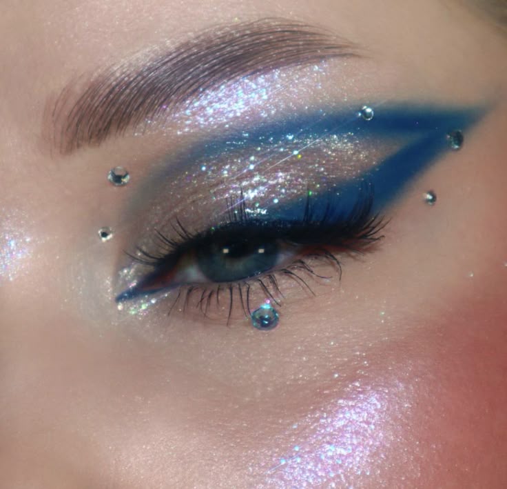 Aquamarine Individual Body Art Crystals 2.1 mm wide stones, 24 self-adhesive stones per strip