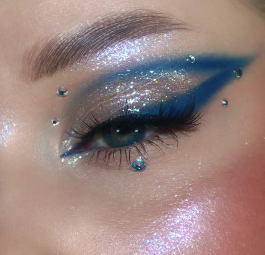 Aquamarine Individual Body Art Crystals 2.9 mm wide stones, 15 self-adhesive stones per strip